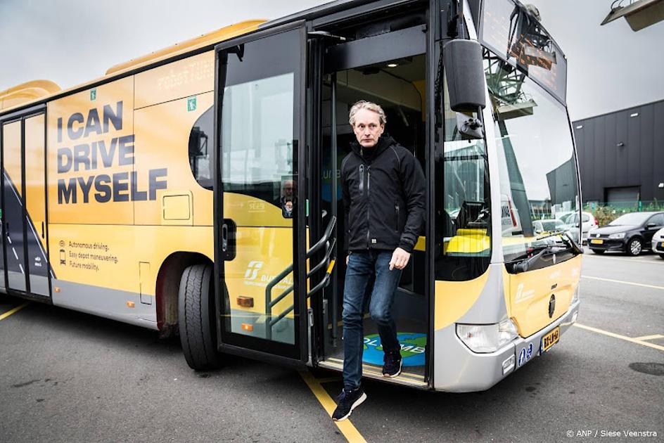 Zelfrijdende bus gaat op drie plekken in Nederland proefrijden 