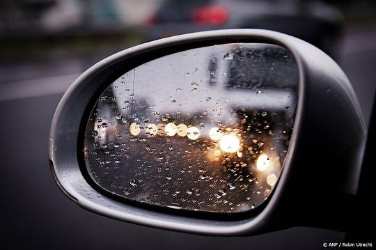 Twee mannen opgepakt voor stelen van honderden autospiegels in Amsterdam