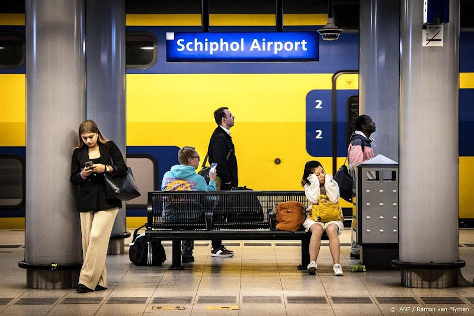 Vanwege werkzaamheden drie weken aangepaste dienstregeling Schiphol