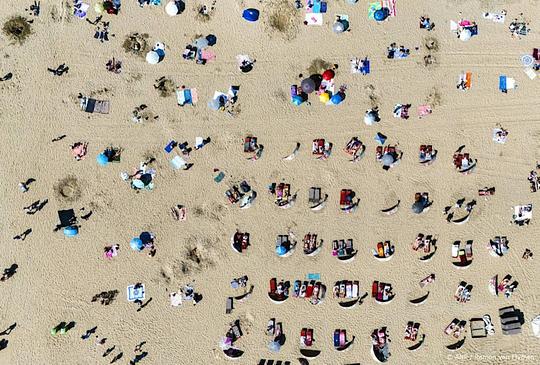 Extra treinen naar strand in Zandvoort door warme weer