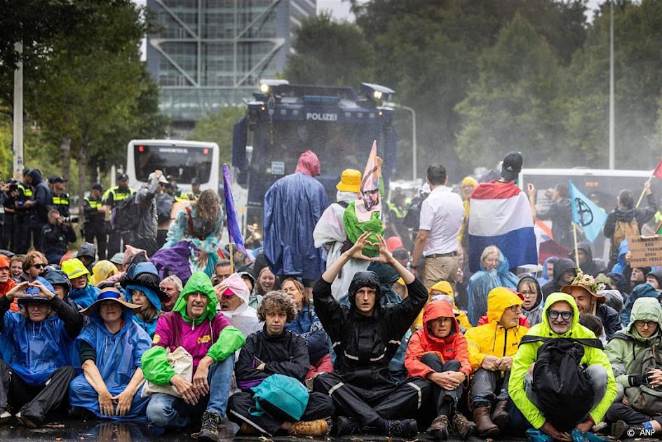 Demonstranten Extinction Rebellion opnieuw op A12