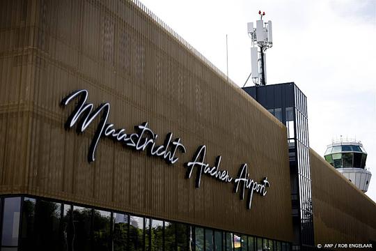 Verkeerslichten bij vliegveld Maastricht beschermen fietsers