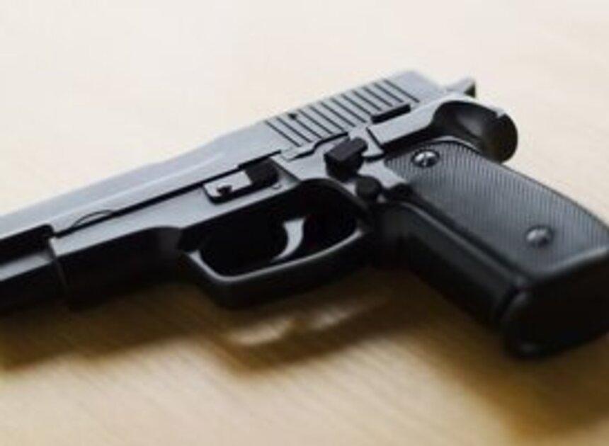 Vuurwapen gevonden tussen goederen voor kringloopwinkel 