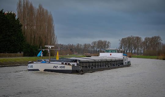 Schinkelbrug A10: hinder voor scheepvaart door storing