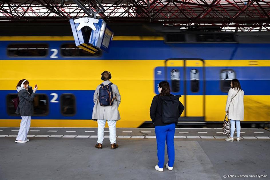 Vakbond dreigt met stakingen bij NS na klappen cao-overleg