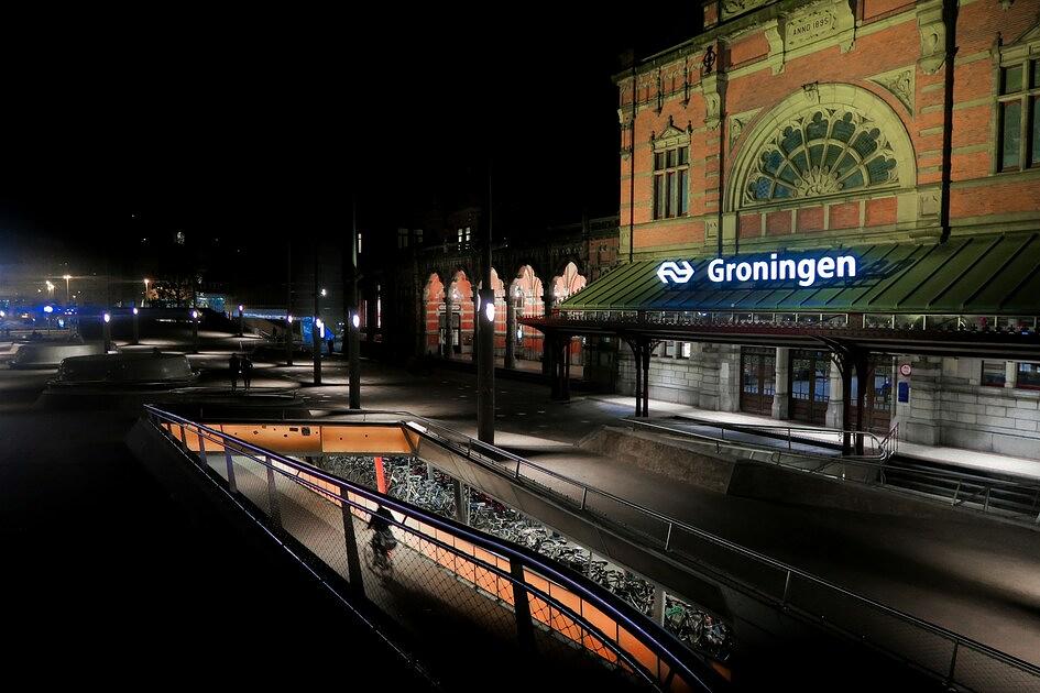 Station Groningen weer open en reizigers reageren wisselend