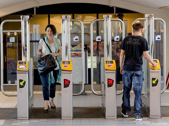 CBS: doordeweeks minder en in weekend meer check-ins in ov