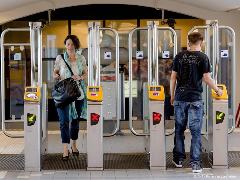 CBS: doordeweeks minder en in weekend meer check-ins in ov