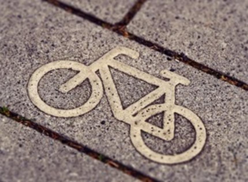 Fietsers kregen applaus omdat ze over heropende Papendrechtsebrug fietsten