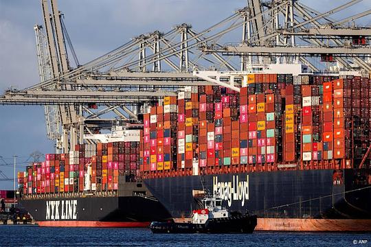 Goederenoverslag haven Rotterdam gedaald