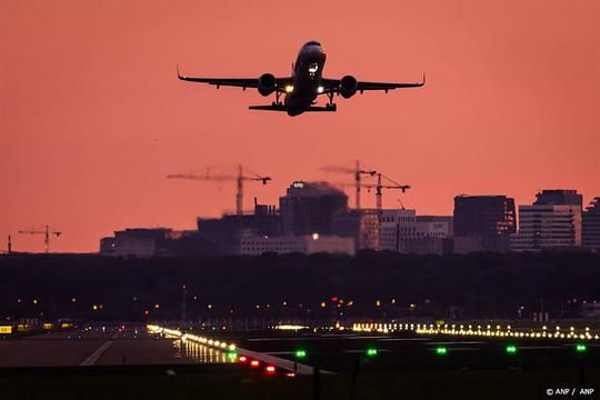 Nog geen verscherpt standpunt van Rotterdam wat betreft Schiphol
