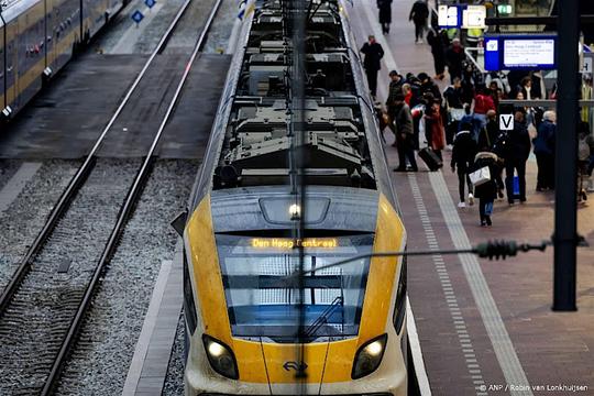 Hele dag hinder op spoor Den Haag-Rotterdam door stroomstoring