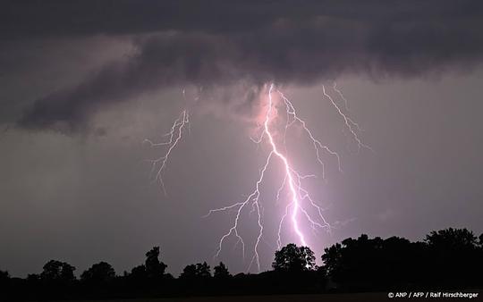 Code geel om stevige onweersbuien in zuidwesten vrijdagavond