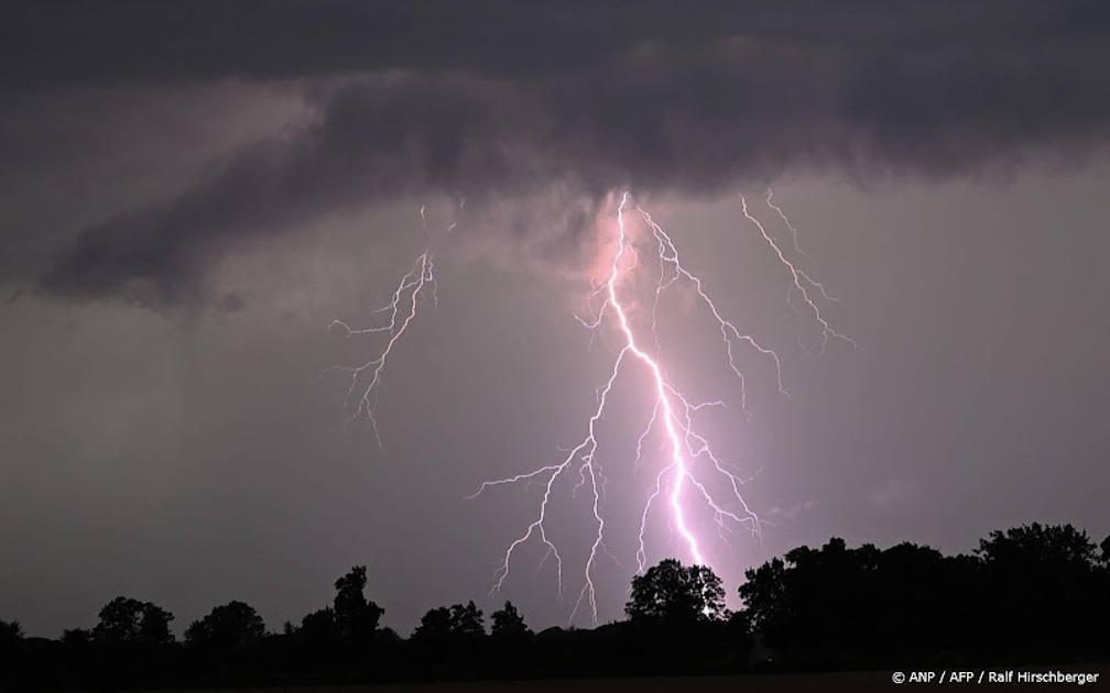 Code geel om stevige onweersbuien in zuidwesten vrijdagavond