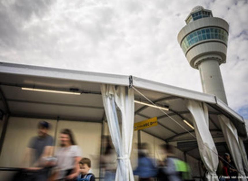 Schiphol verwacht ook wachtrijen na de zomer 