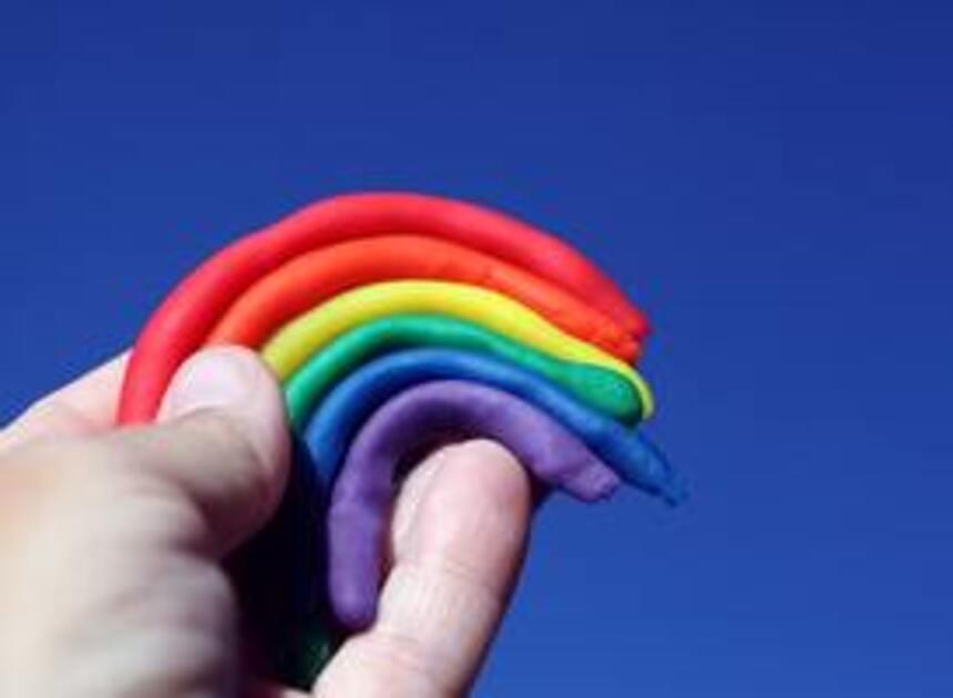 Ministerie van Buitenlandse Zaken vaart mee voor LHBTIQ+rechten