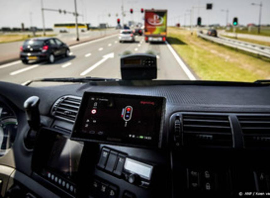 Kritiek op onveilig rijgedrag in Meiden die Rijden