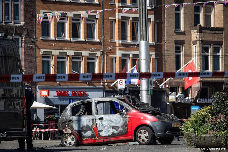 Man die auto in brand stak op de Dam in Amsterdam overleden