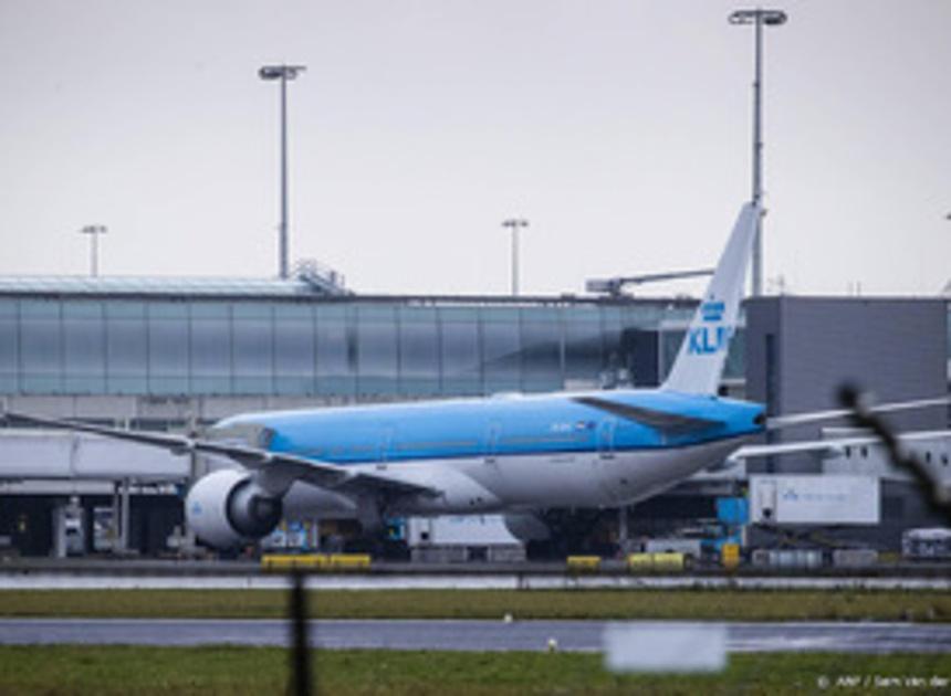 Vakbond: inkomende passagiers moeten beter worden getest op corona 