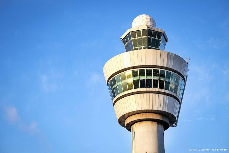Schiphol waarschuwt voor vertragingen vluchten Spanje en Portugal