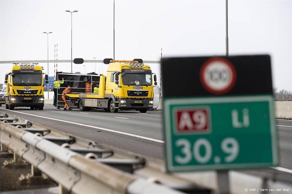 Onduidelijk hoelang A9 afgesloten blijft