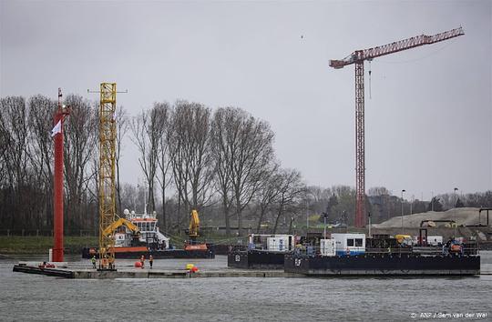 Nieuwe Waterweg opnieuw open voor scheepvaart  nadat werkzaamheden waren uitgelopen 