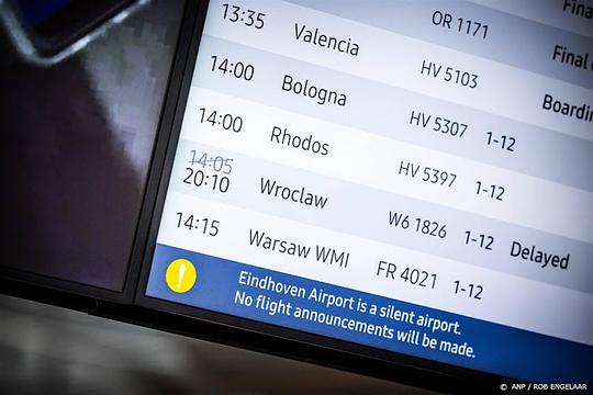 Bosbranden Rhodos: vliegtuig met geëvacueerde Nederlanders vannacht geland op Schiphol