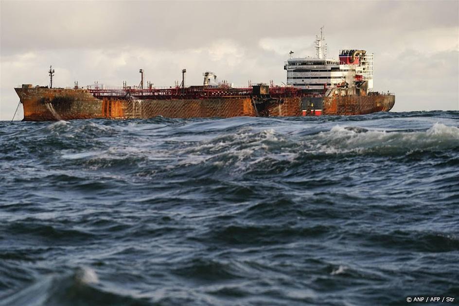 Team Boskalis aan boord bij beschadigde tanker Noordzee