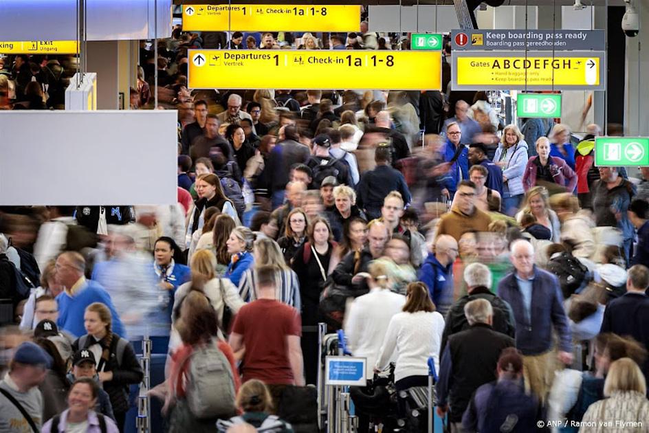 Schiphol verwelkomde meer reizigers in april