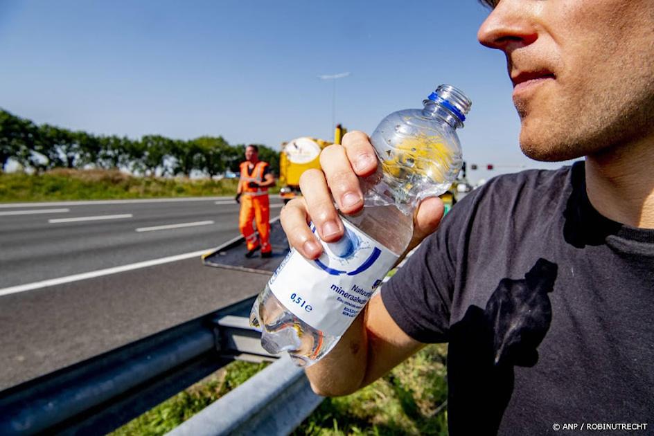 Rijkswaterstaat zet hitteprotocol in voor gestrande weggebruikers