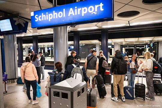 Tijdens spoorstaking dinsdag wel treinen tussen Schiphol en Amsterdam