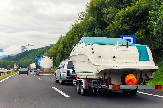 ANWB waarschuwt vakantiegangers voor chaos op snelwegen tijdens zwarte zaterdag 