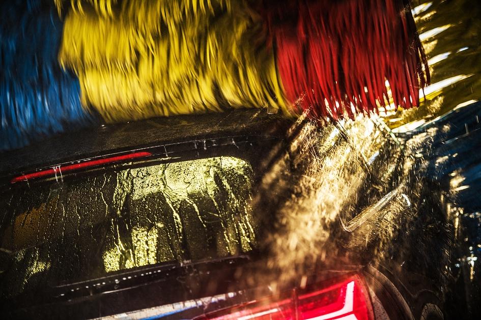 Auto's raken soms beschadigd vanwege een ritje door de wasstraat 