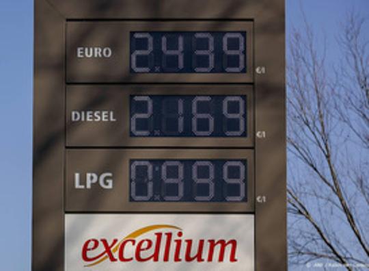 Automobilisten vanaf vrijdag voordeliger uit aan de pomp