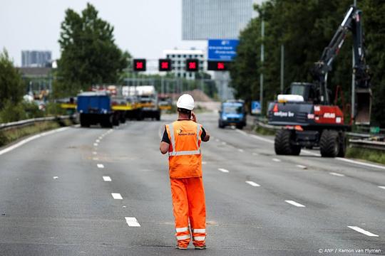 Veel vertraging op wegen in en rond Amsterdam door wegwerk