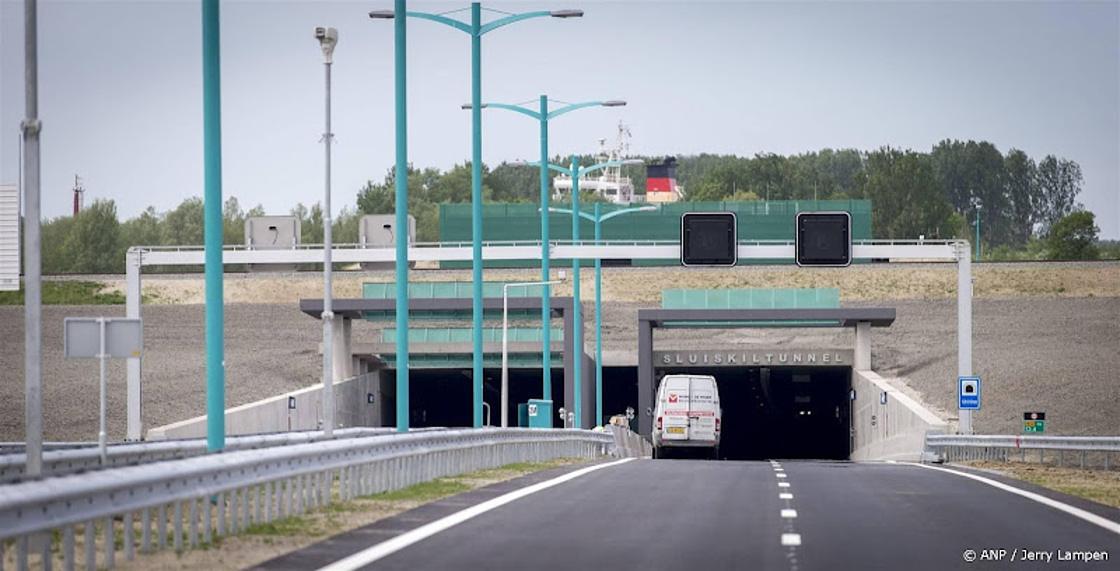 Sluiskiltunnel na dodelijk ongeluk weer helemaal beschikbaar voor verkeer