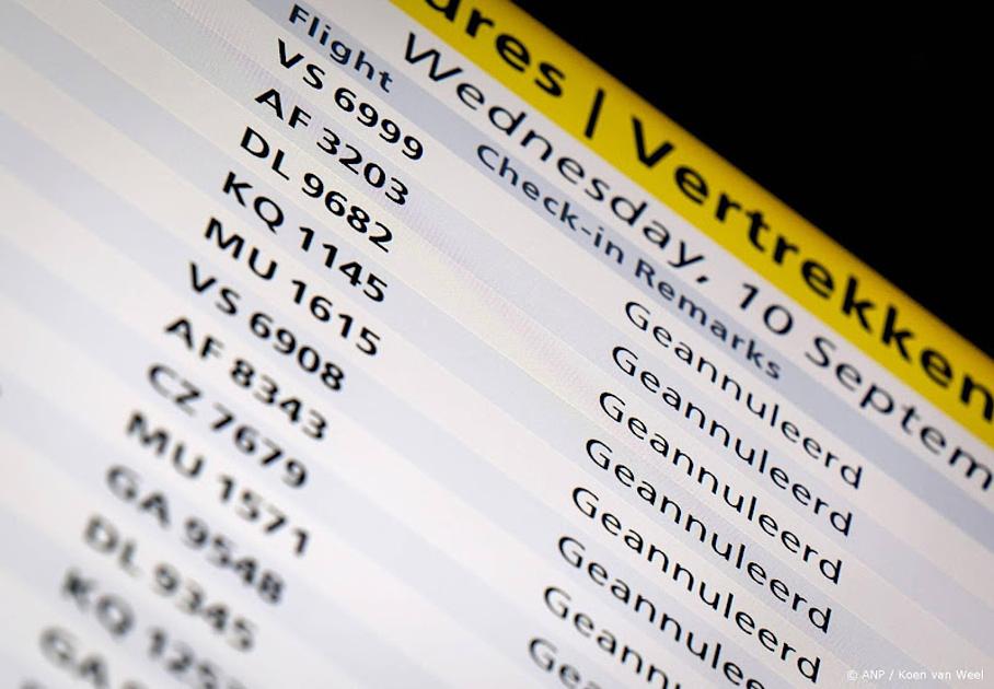 Staking KLM-personeel begonnen, op Schiphol is het nog rustig