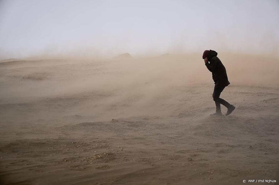 Zware windstoten in het noordwesten van Nederland