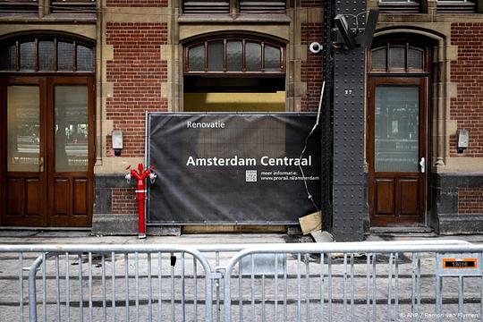 Reiziger weer welkom in westelijke tunnel Amsterdam Centraal