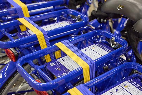 NS plaatst duizenden nieuwe OV-fietsen bij verschillende stations 