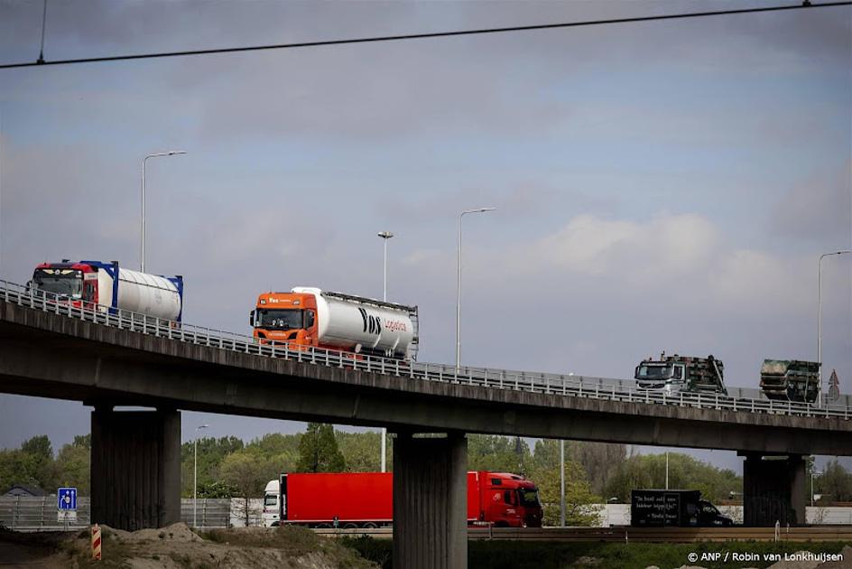 Tientallen viaducten vormen risico voor verkeer om mogelijk verzwakte constructie