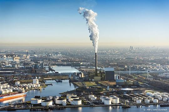 In haven Amsterdam zijn in 2022 flink meer kolen overgeslagen
