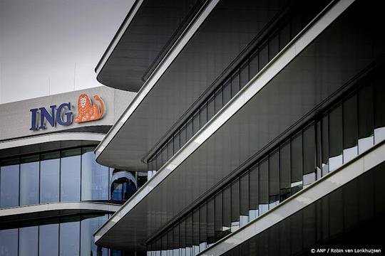 Auto te water in Kamperland: inzittende overleden