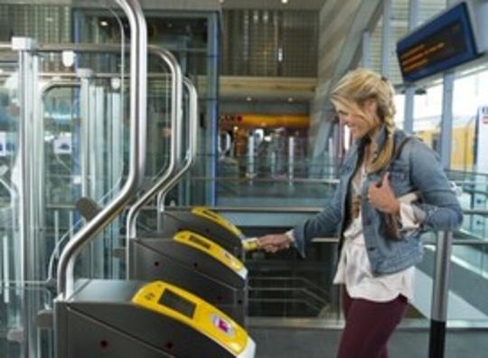 Ouderen en laaggeletterden steeds meer last van digitalisering ov