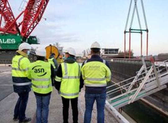 Dit weekend: Onderdelen Franse kerncentrale over Nederlands binnenwater