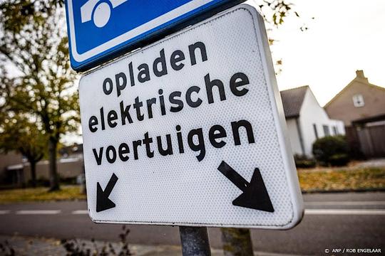 Aantal elektrische auto's in Nederland stijgt snel